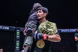 [足球之夜]38岁于汉超：保持专注 保持稳定